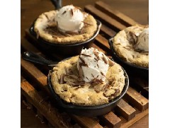 體驗冰火兩重天的口感！香草冰淇淋巧克力曲奇